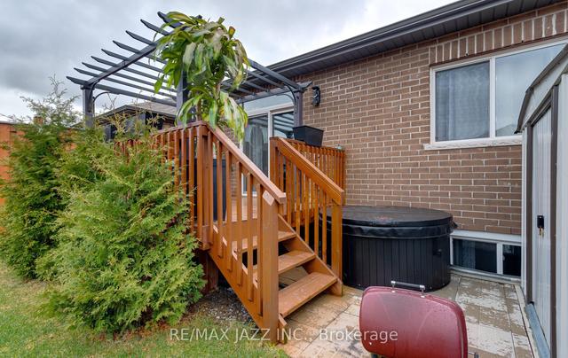 75 Farmington Cres, House semidetached with 3 bedrooms, 3 bathrooms and 6 parking in Belleville ON | Image 31
