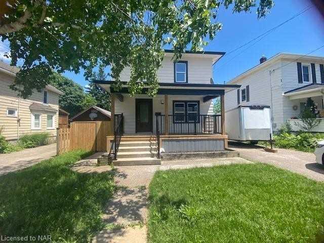 4428 Homewood Ave, House detached with 3 bedrooms, 1 bathrooms and 0 parking in Niagara Falls ON | Card Image