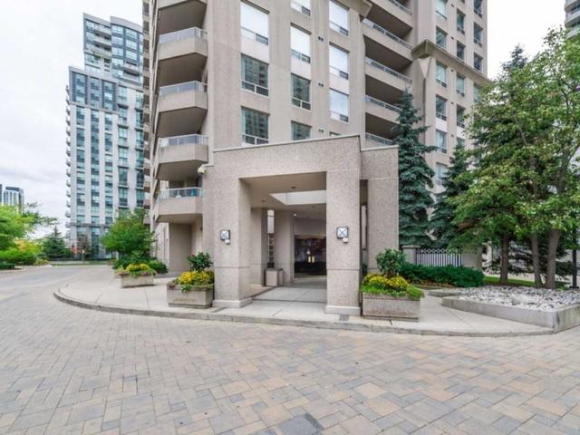 1903 - 18 Hillcrest Ave, Condo with 2 bedrooms, 2 bathrooms and 1 parking in Toronto ON | Image 11
