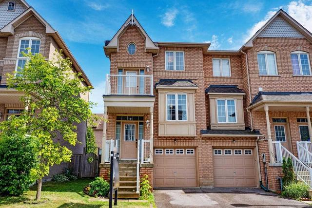 102 Wilkie Lane, Townhouse with 3 bedrooms, 3 bathrooms and 1 parking in Ajax ON | Image 1