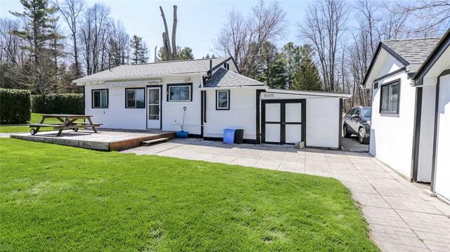 320 Lakeshore Rd E, House detached with 3 bedrooms, 2 bathrooms and 5 parking in Oro Medonte ON | Image 39