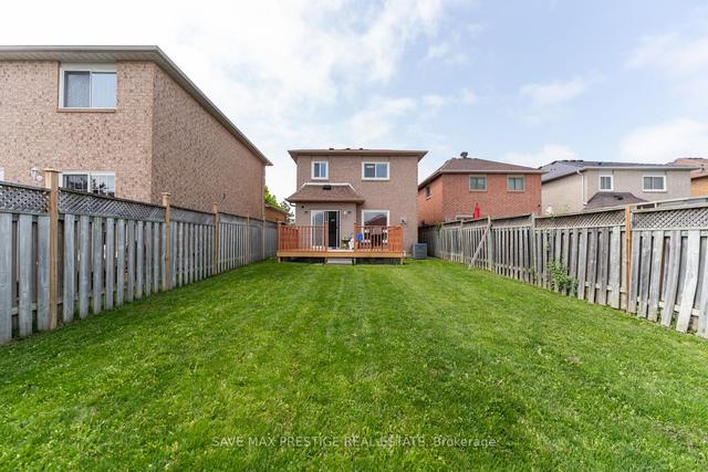 26 Fairbank Crt, House detached with 4 bedrooms, 4 bathrooms and 5 parking in Brampton ON | Image 13