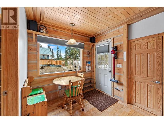 27 - 10250 Dee Lake Road Road, Home with 2 bedrooms, 1 bathrooms and 2 parking in Central Okanagan BC | Image 9