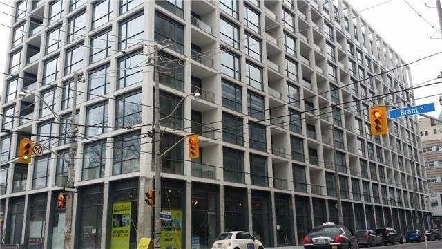 415 - 39 Brant St, Condo with 2 bedrooms, 1 bathrooms and 0 parking in Toronto ON | Image 3