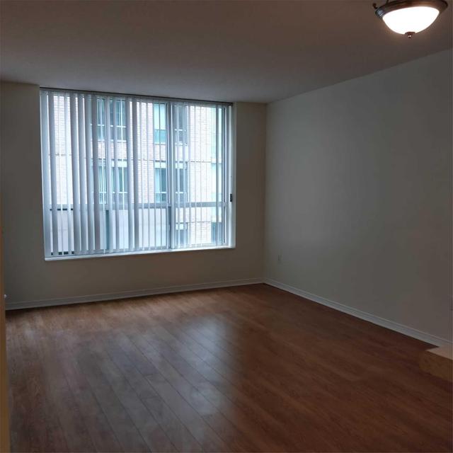 707 - 29 Pemberton Ave, Condo with 1 bedrooms, 1 bathrooms and 1 parking in Toronto ON | Image 1