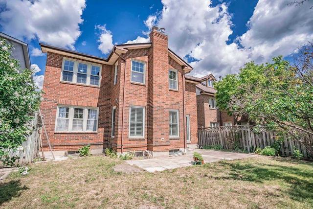 1002 Mountcastle Cres, House detached with 5 bedrooms, 4 bathrooms and 2 parking in Pickering ON | Image 8