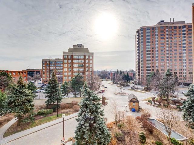 413 - 268 Ridley Blvd, Condo with 2 bedrooms, 2 bathrooms and 1 parking in Toronto ON | Image 9