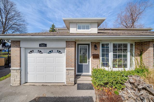 2521 Glamworth Cres, House semidetached with 3 bedrooms, 3 bathrooms and 5 parking in Mississauga ON | Image 1