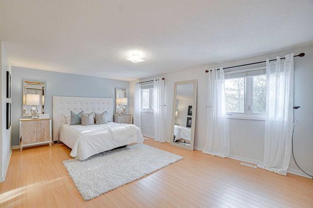 109 Robert Hicks Dr, House semidetached with 3 bedrooms, 4 bathrooms and 3 parking in Toronto ON | Image 15