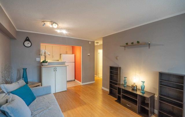 1809 - 30 Gloucester St, Condo with 1 bedrooms, 1 bathrooms and 1 parking in Toronto ON | Image 25