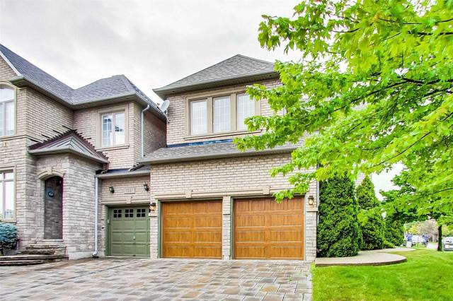2456 Prince Michael Dr, House attached with 3 bedrooms, 4 bathrooms and 4 parking in Oakville ON | Image 23