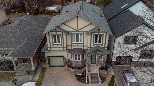 10 Glenroy Ave, House detached with 3 bedrooms, 4 bathrooms and 5 parking in Toronto ON | Image 13