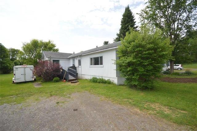 19 Melissa Lane, House detached with 2 bedrooms, 1 bathrooms and 2 parking in Horton ON | Image 3