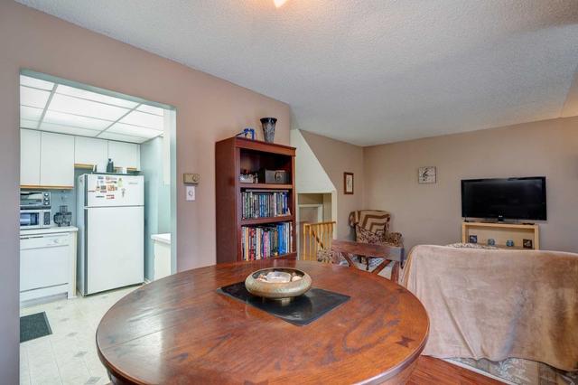 27 Barrett Cres, House detached with 3 bedrooms, 2 bathrooms and 4 parking in Ajax ON | Image 3