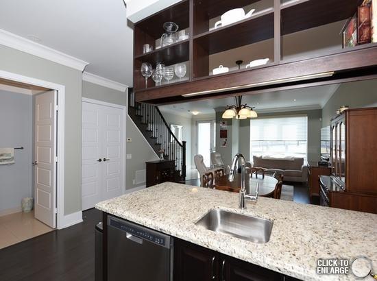 th4 - 15 Viking Lane, Townhouse with 3 bedrooms, 3 bathrooms and 2 parking in Toronto ON | Image 6