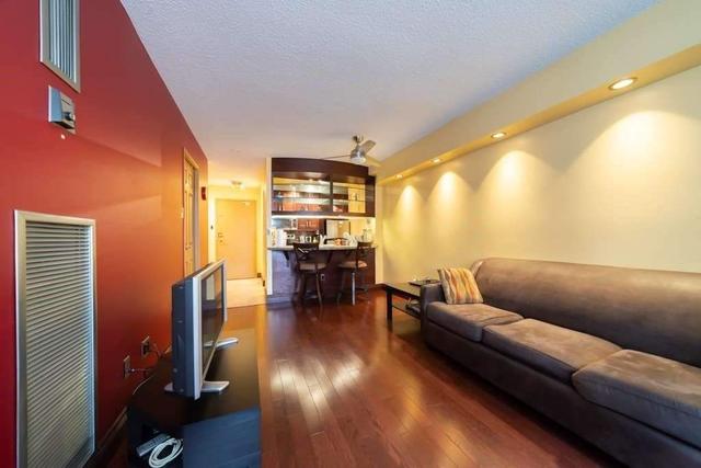 1018 - 80 St Patrick St, Condo with 1 bedrooms, 1 bathrooms and 0 parking in Toronto ON | Image 6