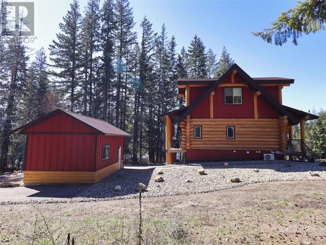 2589 Airstrip Road, House detached with 3 bedrooms, 3 bathrooms and 2 parking in Columbia Shuswap F BC | Image 68