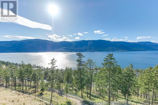 3384 Lavender Lane, House attached with 3 bedrooms, 2 bathrooms and 2 parking in Kelowna BC | Image 3