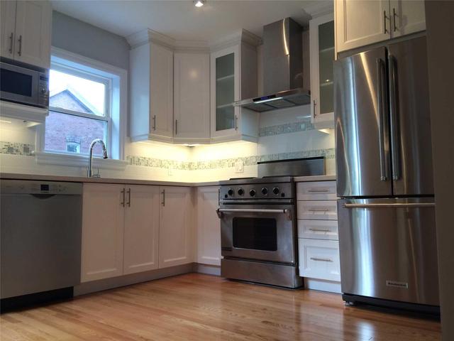 Unit 2 - 180 Madison Ave, House semidetached with 2 bedrooms, 2 bathrooms and 1 parking in Toronto ON | Image 1