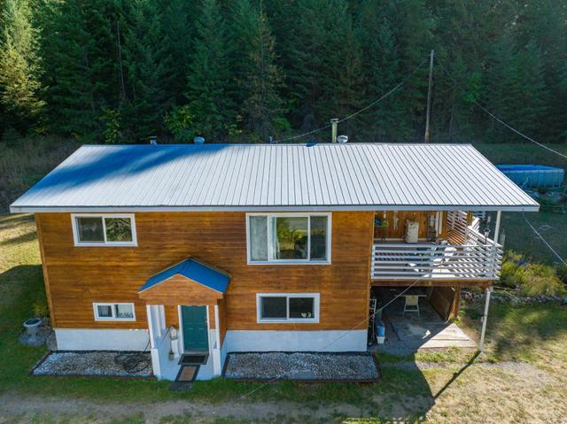 1110 Highway 22, House detached with 3 bedrooms, 1 bathrooms and null parking in Kootenay Boundary B BC | Image 1