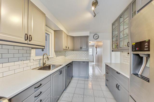 58 Brownville Ave, House detached with 3 bedrooms, 3 bathrooms and 2 parking in Toronto ON | Image 32
