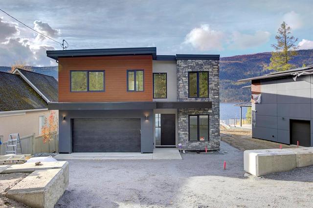 8546 97a Highway, House detached with 5 bedrooms, 3 bathrooms and 4 parking in North Okanagan F BC | Image 8