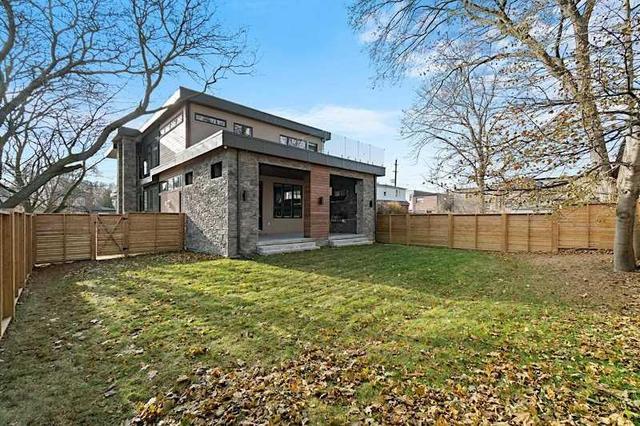 9 Cumberland Dr, House detached with 4 bedrooms, 5 bathrooms and 4 parking in Mississauga ON | Image 3