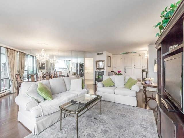 1003 - 240 Heath St W, Condo with 2 bedrooms, 2 bathrooms and 2 parking in Toronto ON | Image 3