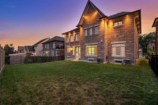 99 Annsleywood Crt, House detached with 4 bedrooms, 6 bathrooms and 9 parking in Vaughan ON | Image 32