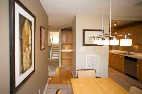 th101 - 10 Walker Ave, Townhouse with 2 bedrooms, 2 bathrooms and 1 parking in Toronto ON | Image 3