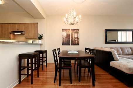 404 - 451 Rosewell Ave, Condo with 1 bedrooms, 1 bathrooms and 1 parking in Toronto ON | Image 4