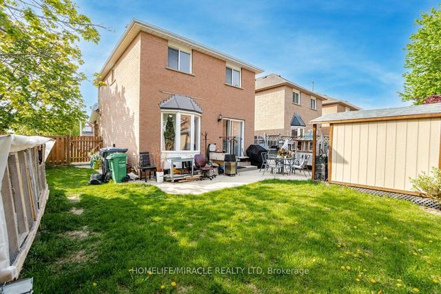 181 Cresthaven Rd, House detached with 3 bedrooms, 3 bathrooms and 5 parking in Brampton ON | Image 32