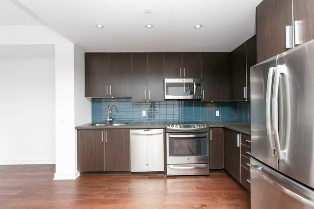 Th 6 - 2220 Lake Shore Blvd W, Townhouse with 2 bedrooms, 3 bathrooms and 1 parking in Toronto ON | Image 7