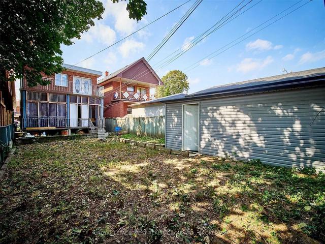 1925 Dufferin St, House detached with 3 bedrooms, 3 bathrooms and 4 parking in Toronto ON | Image 8