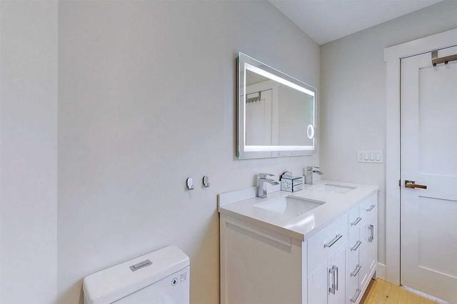 94 Forty First St, House detached with 3 bedrooms, 3 bathrooms and 3 parking in Toronto ON | Image 15