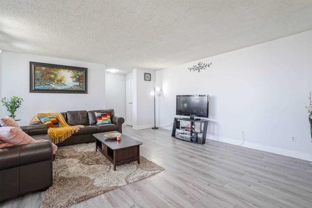 2201 - 3700 Kaneff Cres, Condo with 2 bedrooms, 2 bathrooms and 1 parking in Mississauga ON | Image 23