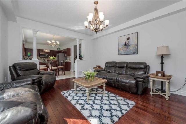 19 Thrushwood Dr, House detached with 4 bedrooms, 3 bathrooms and 6 parking in Barrie ON | Image 7