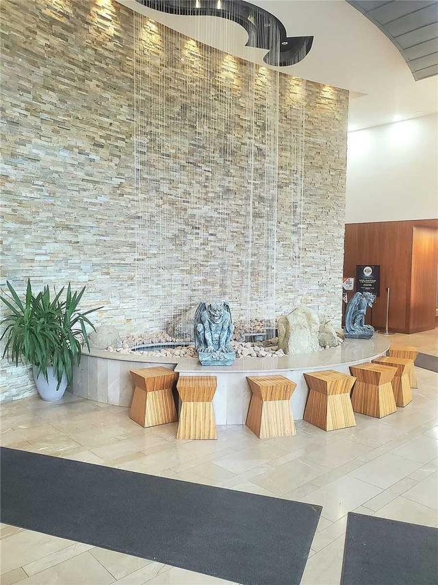 1206 - 225 Webb Dr, Condo with 1 bedrooms, 2 bathrooms and 1 parking in Mississauga ON | Image 9