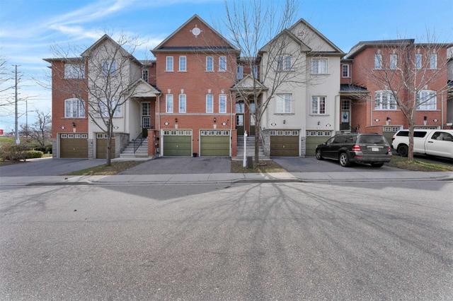 176 - 435 Hensall Circ, Townhouse with 2 bedrooms, 3 bathrooms and 2 parking in Mississauga ON | Image 1