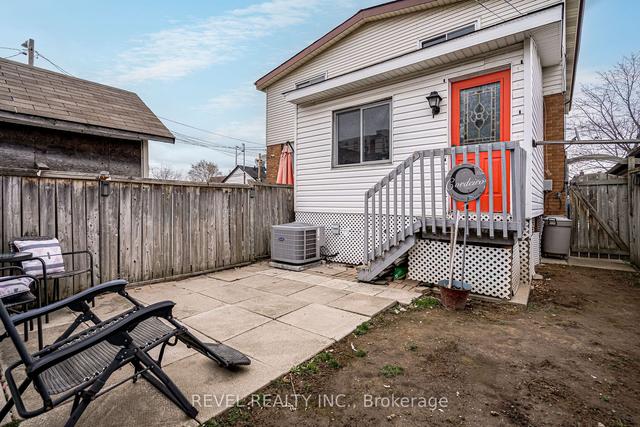 133 West Ave N, House semidetached with 3 bedrooms, 2 bathrooms and 4 parking in Hamilton ON | Image 35