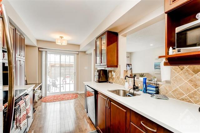 154 Patriot Place, Townhouse with 3 bedrooms, 3 bathrooms and 3 parking in Ottawa ON | Image 11