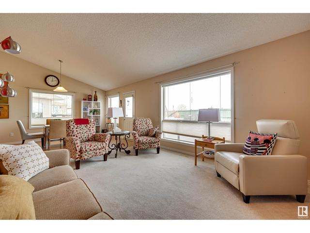 2121 Garnett Pl Nw, House detached with 4 bedrooms, 3 bathrooms and 4 parking in Edmonton AB | Image 7