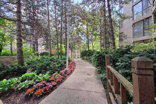 903 - 33 Elmhurst Ave, Condo with 2 bedrooms, 2 bathrooms and 1 parking in Toronto ON | Image 24