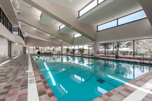 1011 - 55 Harbour Sq, Condo with 3 bedrooms, 3 bathrooms and 1 parking in Toronto ON | Image 28