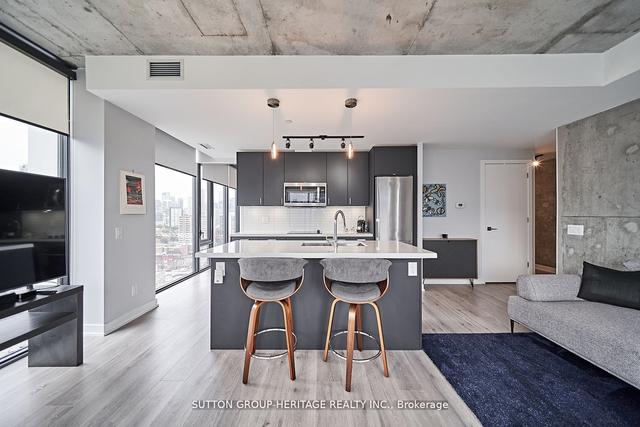 1708 - 55 Ontario St, Condo with 3 bedrooms, 2 bathrooms and 1 parking in Toronto ON | Image 9