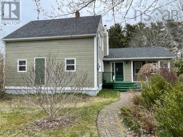 2733 Highway 325, House detached with 4 bedrooms, 2 bathrooms and null parking in Lunenburg MD NS | Card Image