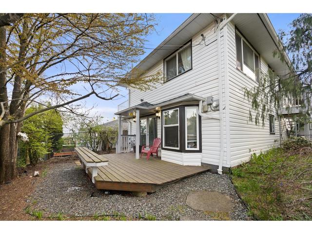 7471 Murray Street, House detached with 5 bedrooms, 2 bathrooms and 2 parking in Mission BC | Card Image