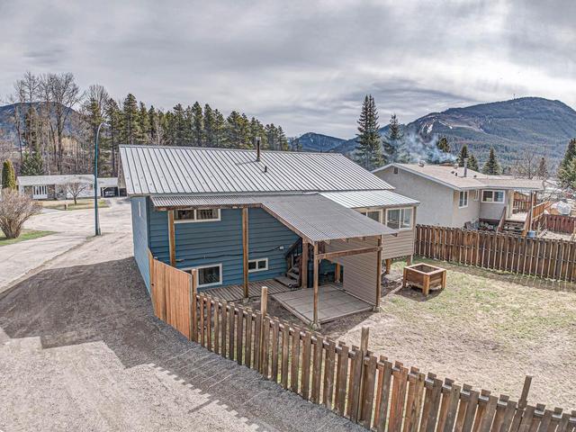 307 Lodgepole Place, House detached with 4 bedrooms, 2 bathrooms and null parking in Sparwood BC | Image 40