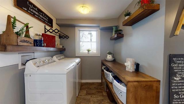 8599 Concession Rd 6, Home with 3 bedrooms, 3 bathrooms and 11 parking in Mapleton ON | Image 32