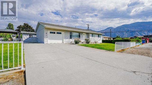 5 Santa Rosa Place, House detached with 3 bedrooms, 2 bathrooms and 1 parking in Osoyoos BC | Image 11